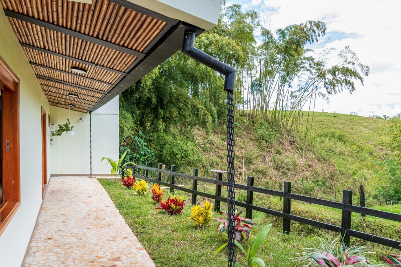 Agradable Cabana Cafetera Con Jacuzzi A 12 Min Del Centro De Pereira Exterior foto